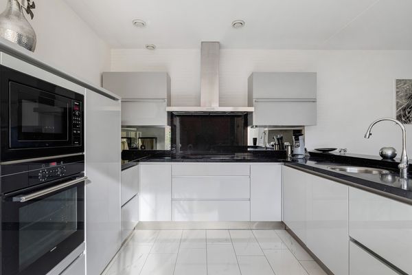 Van der Linden-akker 1