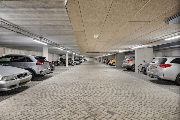 Middeldijkerplein 136, BARENDRECHT