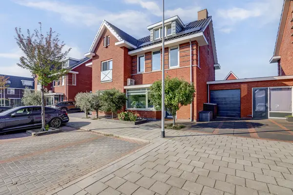 Van Huessenleede 8