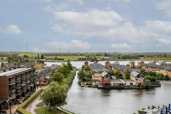 Platehaven 89, BARENDRECHT