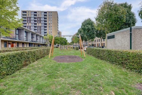 Leeuwenburg 40, BARENDRECHT