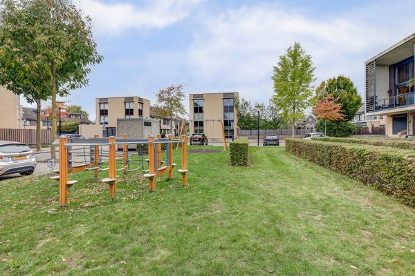 Leeuwenburg 40, BARENDRECHT