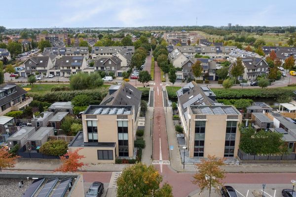 Leeuwenburg 40, BARENDRECHT