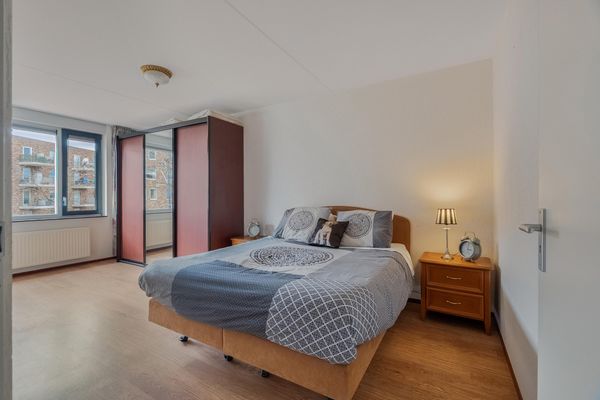 Reling 145, BARENDRECHT