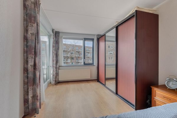 Reling 145, BARENDRECHT