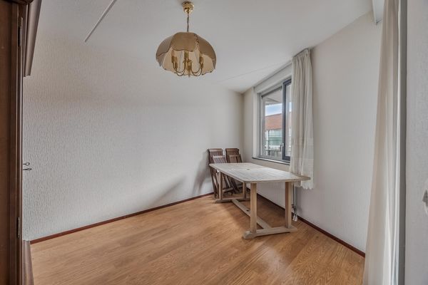 Reling 145, BARENDRECHT