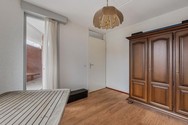 Reling 145, BARENDRECHT