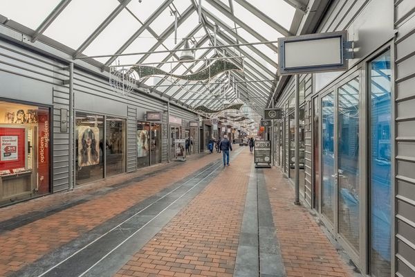 Reling 145, BARENDRECHT