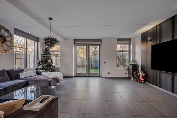 Weissenbruchlaan 1, RHOON