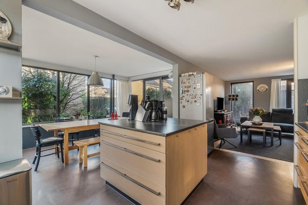 Leeuwenburg 147, BARENDRECHT