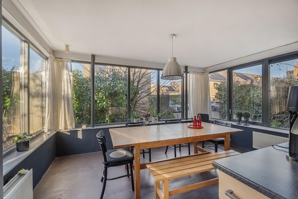 Leeuwenburg 147, BARENDRECHT