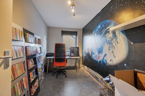 Leeuwenburg 147, BARENDRECHT