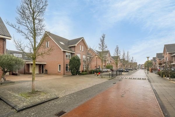 Roentgenhaven 6, BARENDRECHT