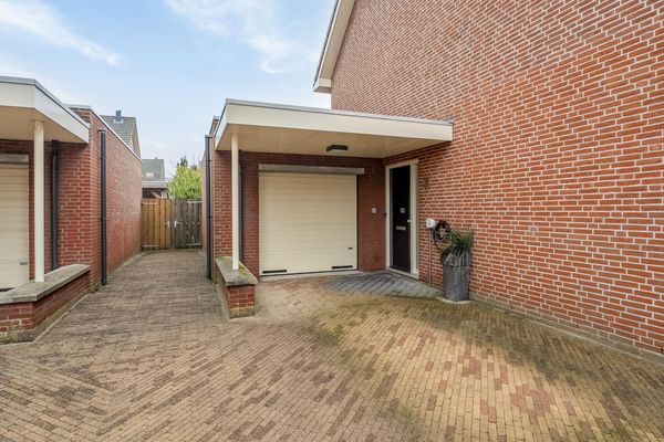 Roentgenhaven 6, BARENDRECHT