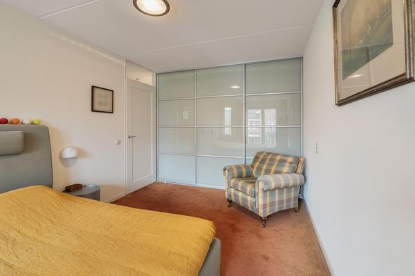 Roentgenhaven 6, BARENDRECHT