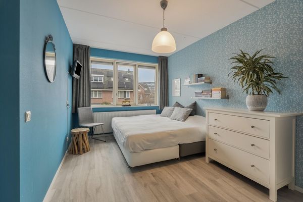 Roentgenhaven 6, BARENDRECHT