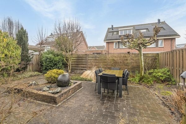 Roentgenhaven 6, BARENDRECHT