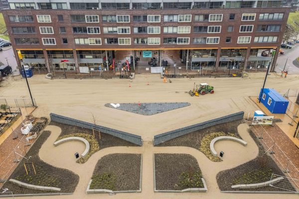 Roentgenhaven 6, BARENDRECHT