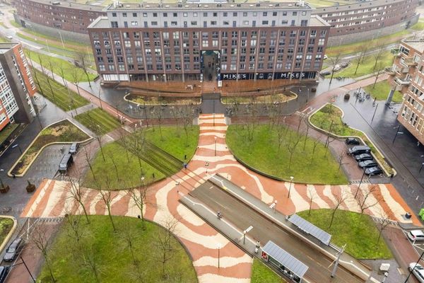 Roentgenhaven 6, BARENDRECHT