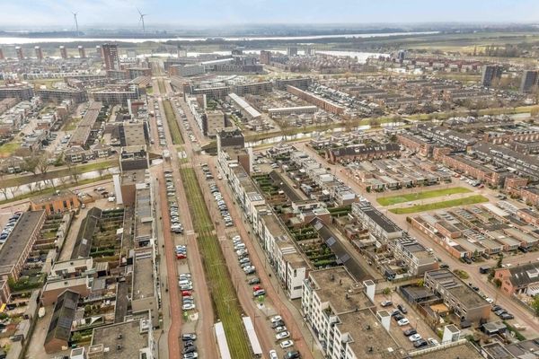 Elzenwede 28, BARENDRECHT