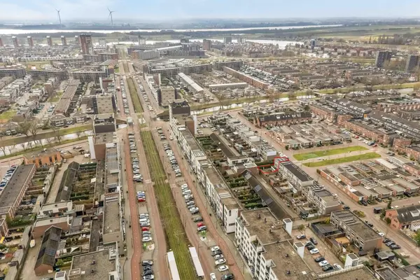 Elzenwede 28, BARENDRECHT