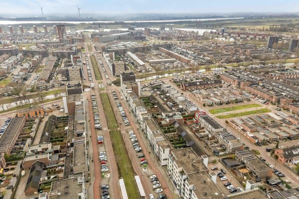 Elzenwede 28, BARENDRECHT