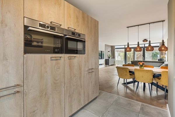 Elzenwede 28, BARENDRECHT