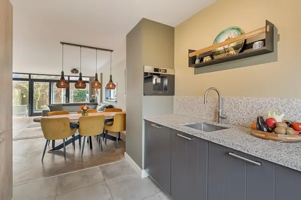 Elzenwede 28, BARENDRECHT