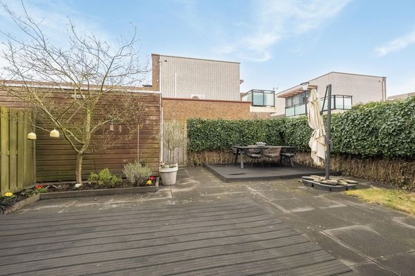 Elzenwede 28, BARENDRECHT