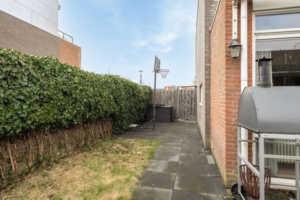 Elzenwede 28, BARENDRECHT