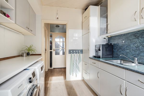 Zwaluwenlaan 52, RHOON