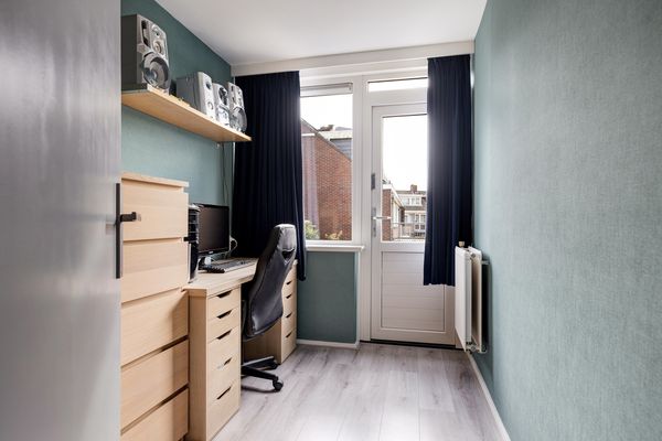 Zwaluwenlaan 52, RHOON