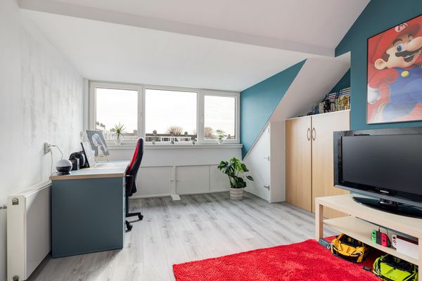 Zwaluwenlaan 52, RHOON