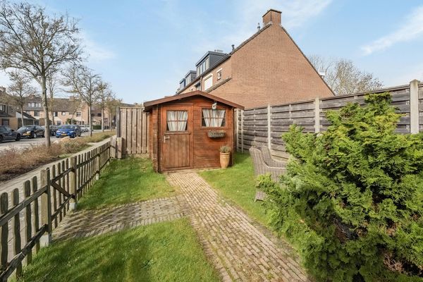 Lijster 1, HOOGVLIET ROTTERDAM