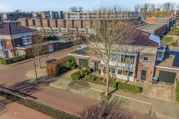 Meerwedesingel 68, BARENDRECHT