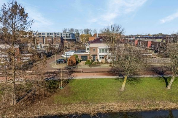 Meerwedesingel 68, BARENDRECHT