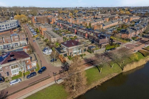 Meerwedesingel 68, BARENDRECHT