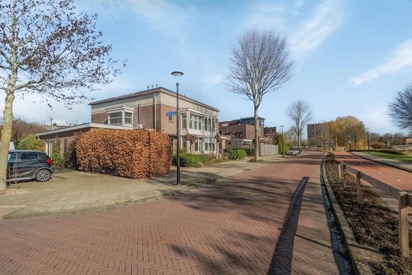 Meerwedesingel 68, BARENDRECHT