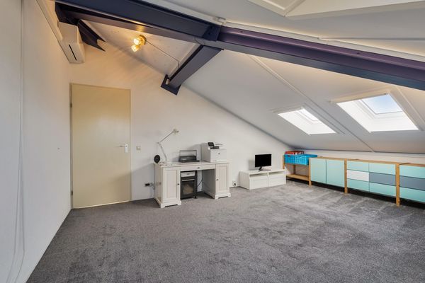 Meerwedesingel 68, BARENDRECHT