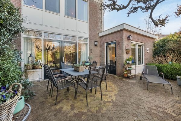 Meerwedesingel 68, BARENDRECHT