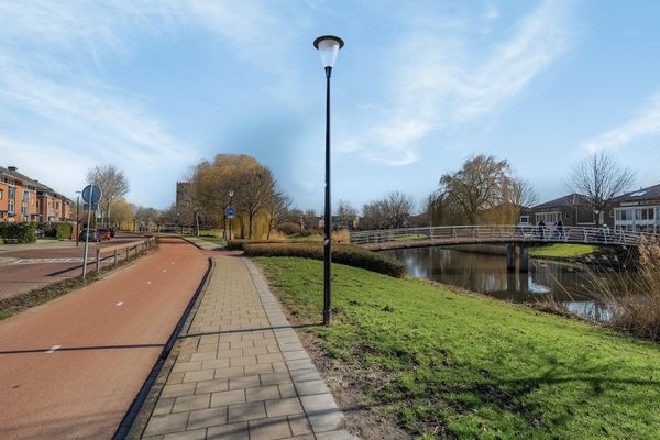 Meerwedesingel 68, BARENDRECHT