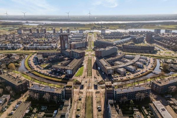 Meerwedesingel 68, BARENDRECHT