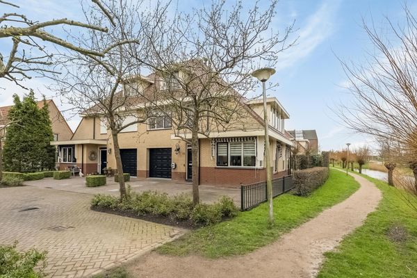 Riedergaarde 12, BARENDRECHT