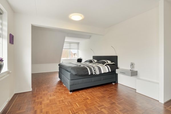 Riedergaarde 12, BARENDRECHT