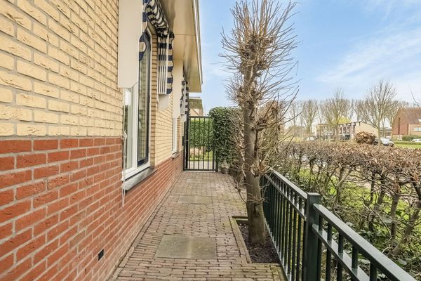 Riedergaarde 12, BARENDRECHT