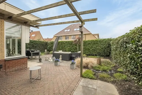 Riedergaarde 12, BARENDRECHT