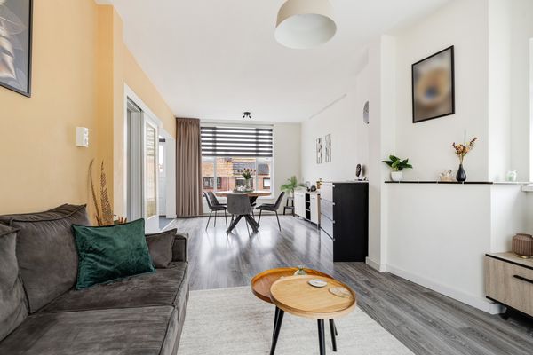 Aveling 83B, HOOGVLIET ROTTERDAM