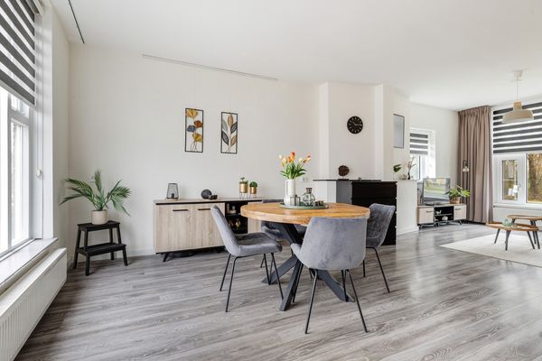 Aveling 83B, HOOGVLIET ROTTERDAM