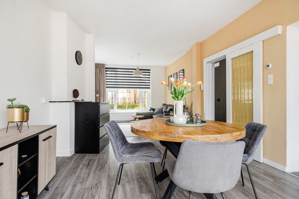 Aveling 83B, HOOGVLIET ROTTERDAM