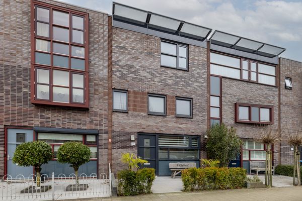 Eikenwede 111, BARENDRECHT